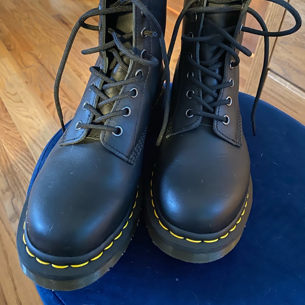 New Dr. Martens, black size 8 worn once no wear